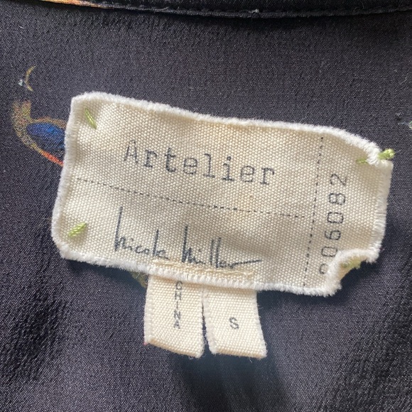 100% Silk Nicole Miller "Artelier" Animal Blouse - Picture 3 of 7